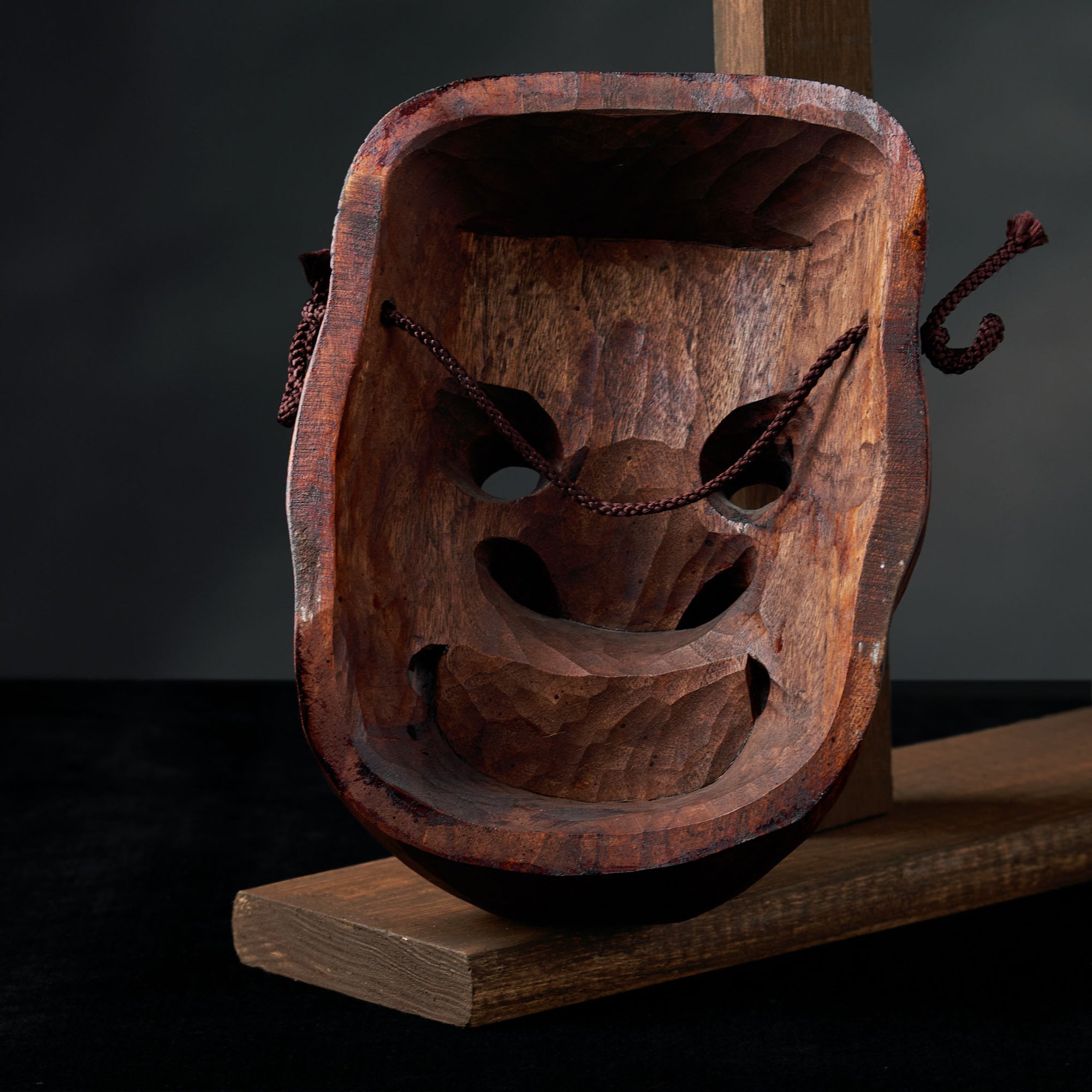 TSUCHIGUMO WOOD NOH MASK | GAKUSEIBOOKS